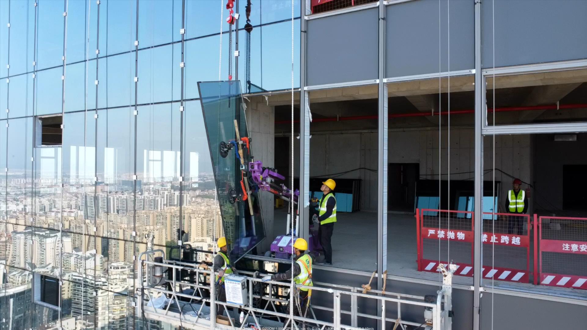  Cowest Machinery WSR-400MINI Enhancing Glass Installation in the Guangzhou Greater Bay Area Science and Innovation Center (3).jpg