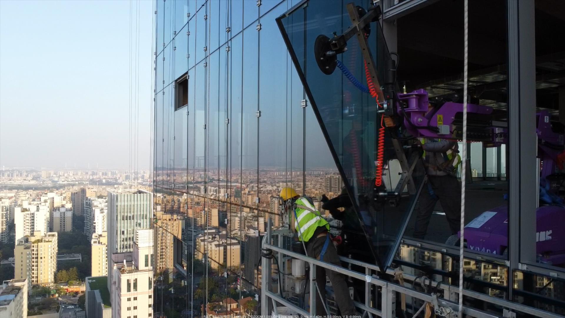  Cowest Machinery WSR-400MINI Enhancing Glass Installation in the Guangzhou Greater Bay Area Science and Innovation Center (5).jpg